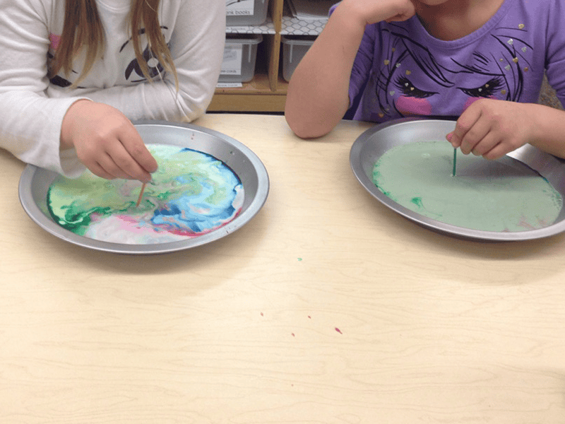 color swirl science activity for preschool kindergarten