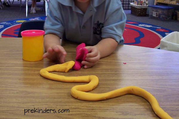 Make Sizes with Play Dough