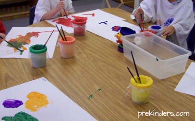 Teaching kids to use tempera paint
