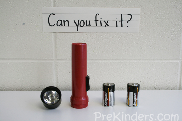 Can You Fix It: Flashlight Science Center