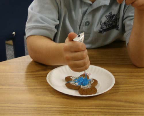 gingerbread decorating in pre-k