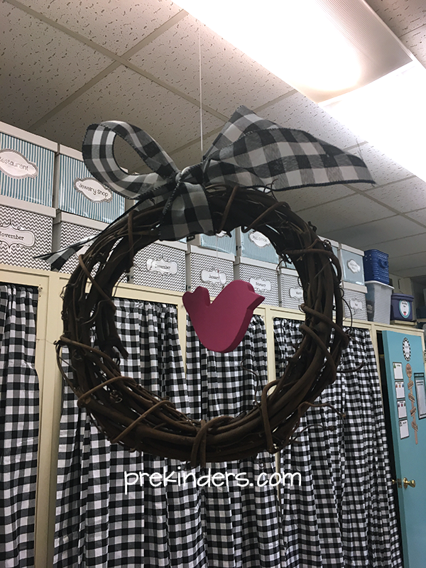 Table Sign Classroom Wreath